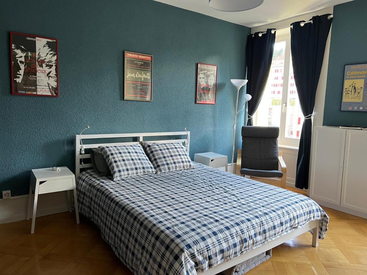 Le Locle : Bel Appartement Chaleureux エクステリア 写真